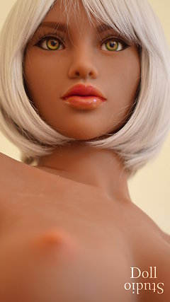 Doll Forever Körperstil D4E-155 (ca. 155 cm) mit ›Gilly‹ Kopf im gebräunten Haut